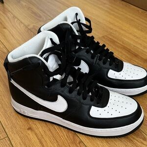 Nike Black and White Men's High-Top Sneakers
